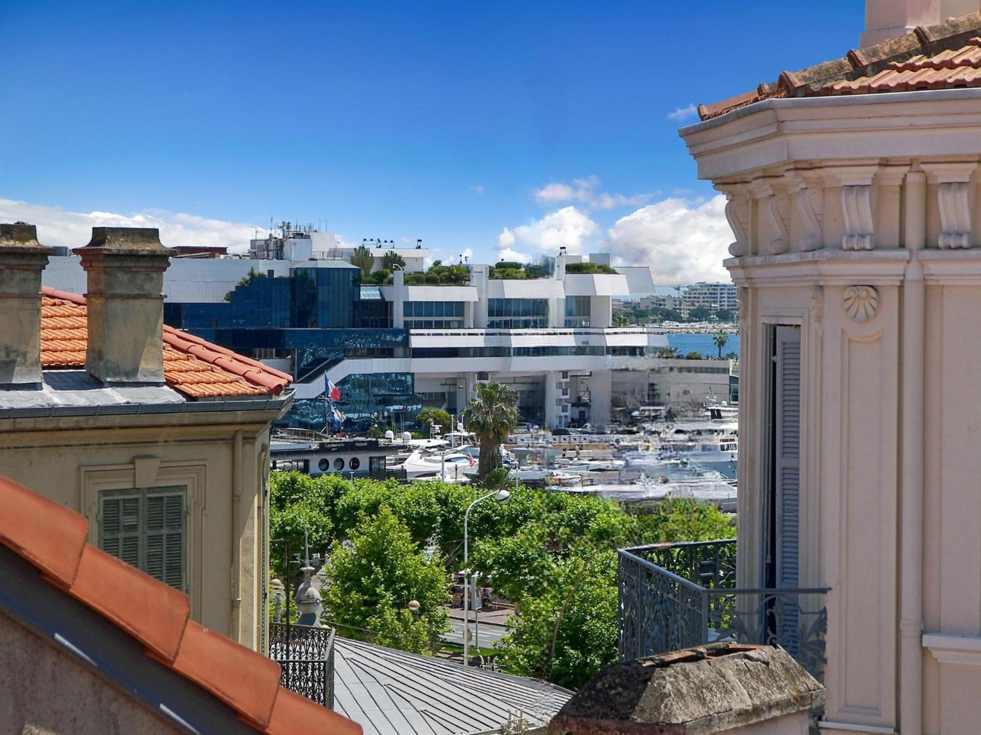 2-bedroom Near Marche Forville, Quiet And Convenient 5 Minutes Walk From Palais Cannes